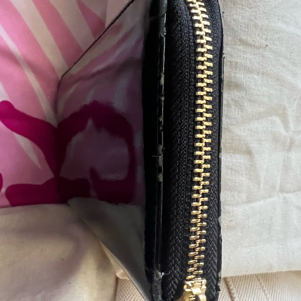 Tory Burch Shiny Black Leather Clutch - Picture 4 of 10
